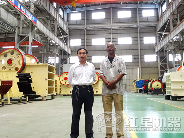 鄂式破碎机生产车间 鄂式破碎机生产车间