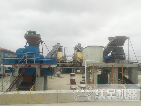 冲击式破碎机工作现场