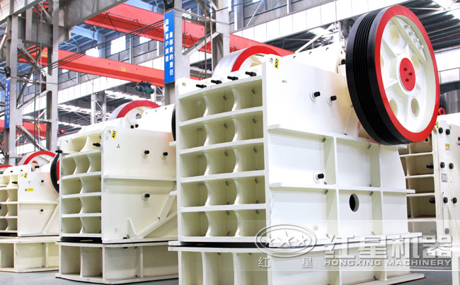 德版颚式破碎机正面实拍