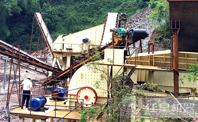 浙江客户PCX锤式整形破碎机现场图片