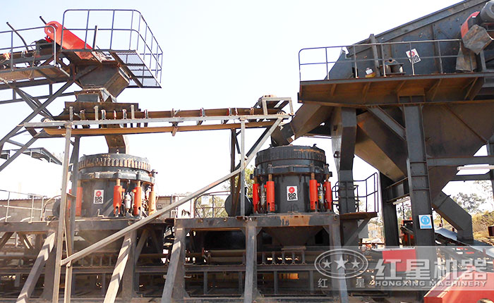 鹅卵石破碎现场