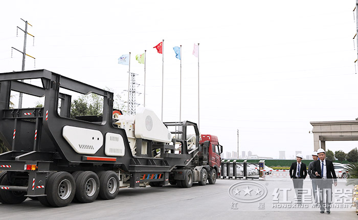 移动碎沙机发货中