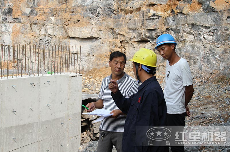 红星技术师到用户现场指导作业中