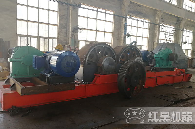 对辊破碎机的各个组成部件