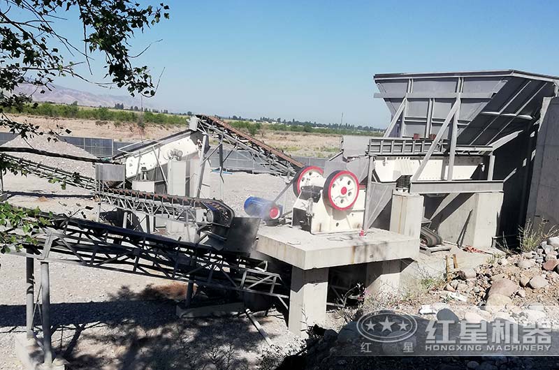 颚式破碎机作业现场 颚式破碎机作业现场