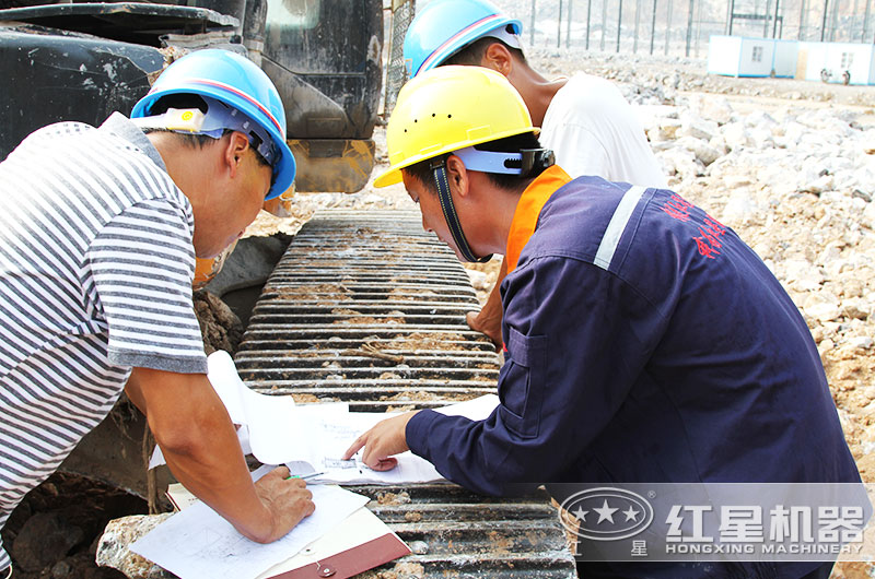 红星技术工程师现场指导客户 红星技术工程师现场指导客户